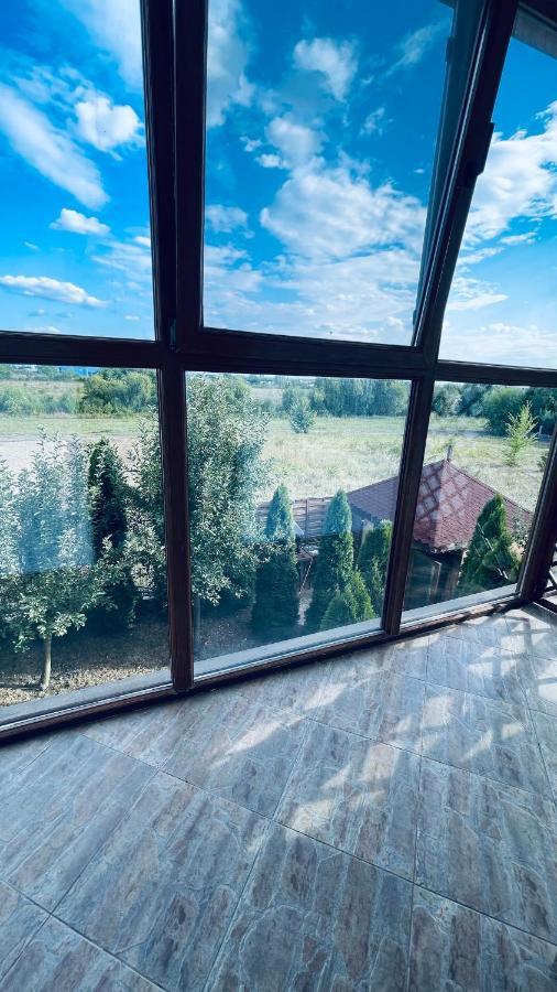 Ami Residence Bucharest Airport,Therme&Free Parking 奥托佩尼 外观 照片