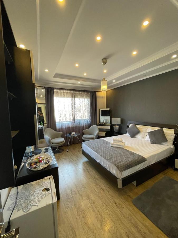 Ami Residence Bucharest Airport,Therme&Free Parking 奥托佩尼 外观 照片